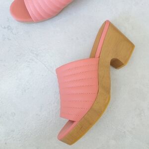 Beklina Ribbed Clog Open Toe Blush